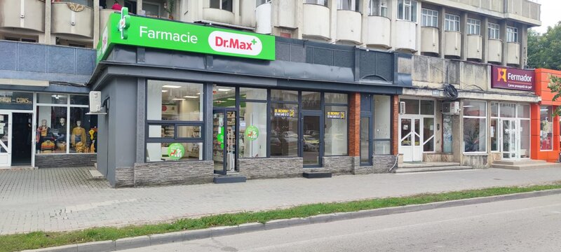 Pascani, inchiriez spatiu comercial 75 mp