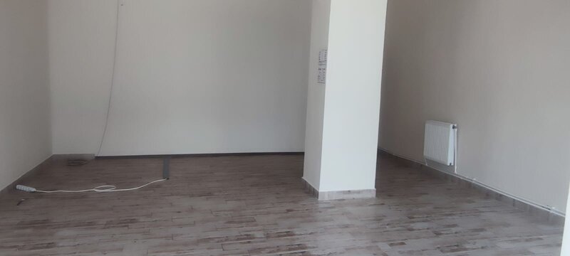 Pascani, inchiriez spatiu comercial 75 mp