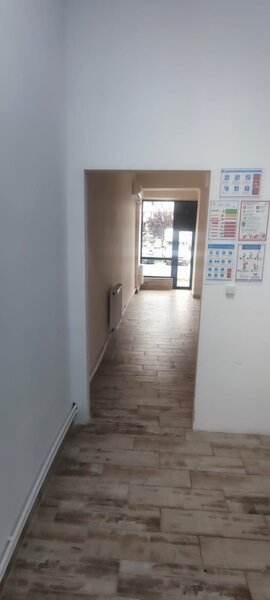 Pascani, inchiriez spatiu comercial 75 mp